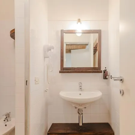 Dimora Storica Casa Vanni 4*